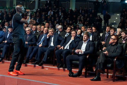 Pop singer Seal performs for Ramzan Kadyrov, Jean-Claude Van Damme, and other VIP guests at 