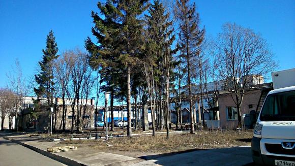 Another monument, without a signature (perhaps the founder of the factory).