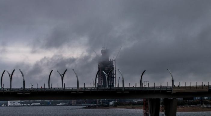 Vadim F. Lurie, Lahta Center (under construction) seen through the Western High-Speed Diameter (ZSD) highway, Petersburg, September 30, 2016. Photo courtesy of the photographer