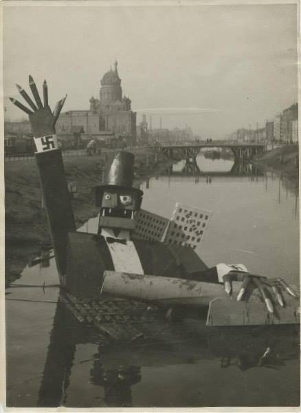 E.I. Liskovich, Capitalism in the Grips of Crisis, 1932. May Day installation on the Obvodny Canal, Leningrad